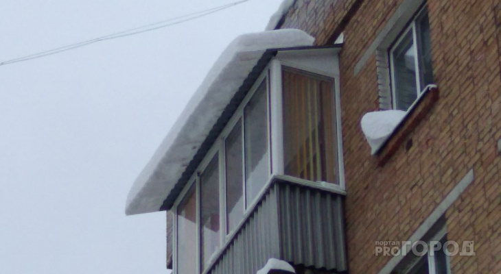 В Кирове жители получили письма с требованием демонтировать козырьки балконов
