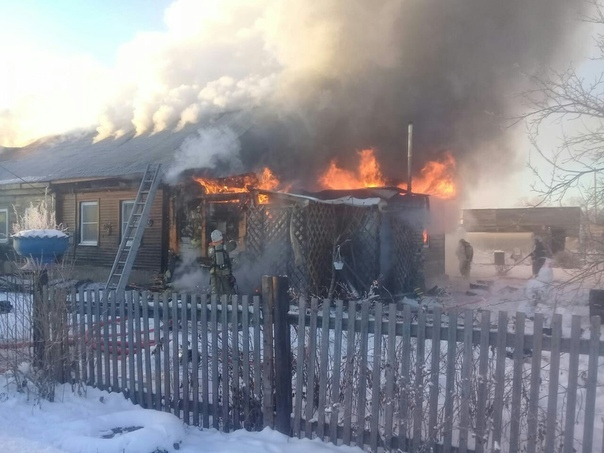 В Кировской области дети, играя с огнем, подожгли дом