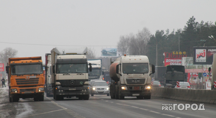 Для сохранения дорог в Кировской области временно ограничат движение большегрузов