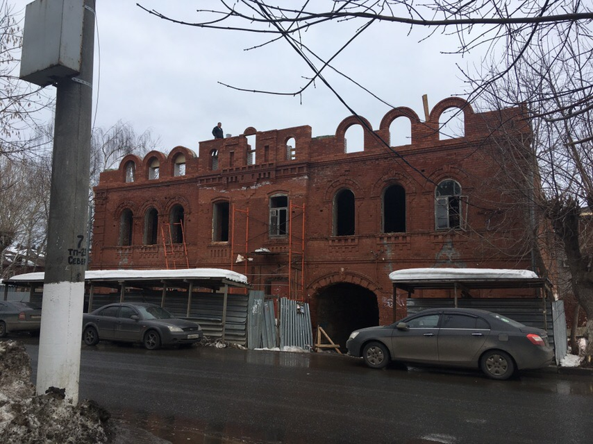 В Кирове начали восстанавливать старинный дом купца Клабукова