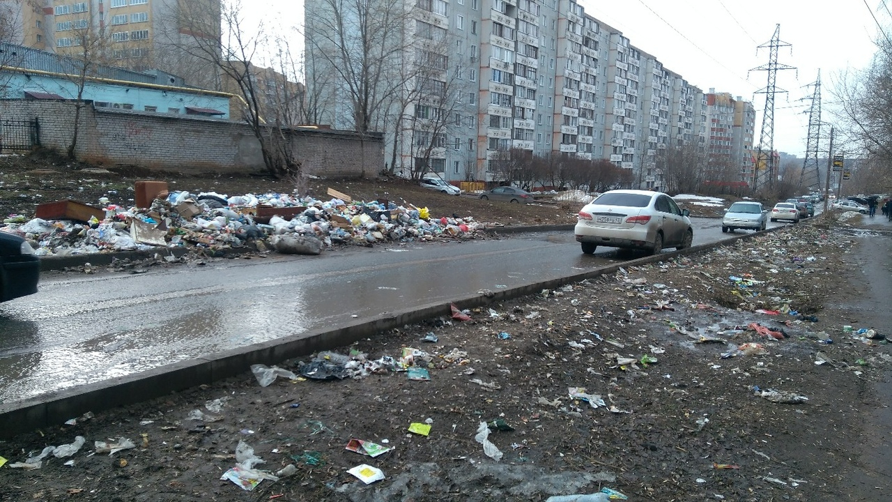 В Кирове вывезут мусор с одной из самых проблемных улиц