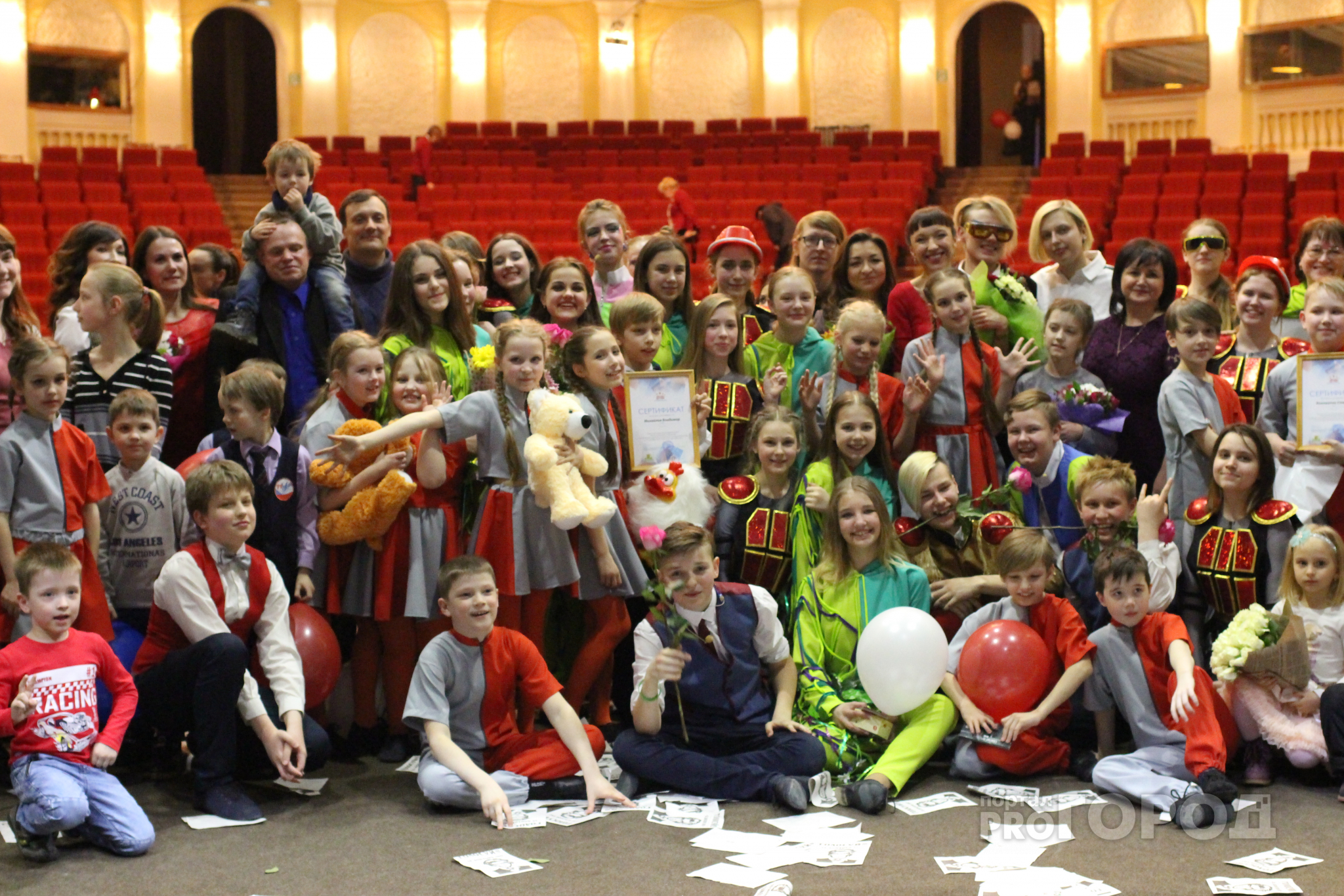 Устами детей о взрослых проблемах: в Кирове состоялась премьера детского мюзикла «Гости в будущее»