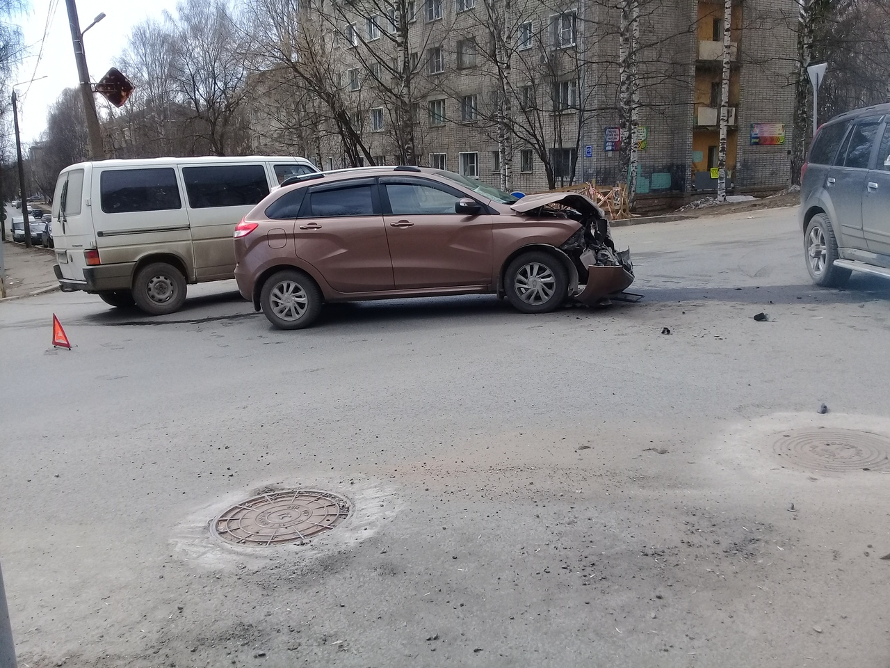 Утром в Кирове произошла массовая авария: есть пострадавшие