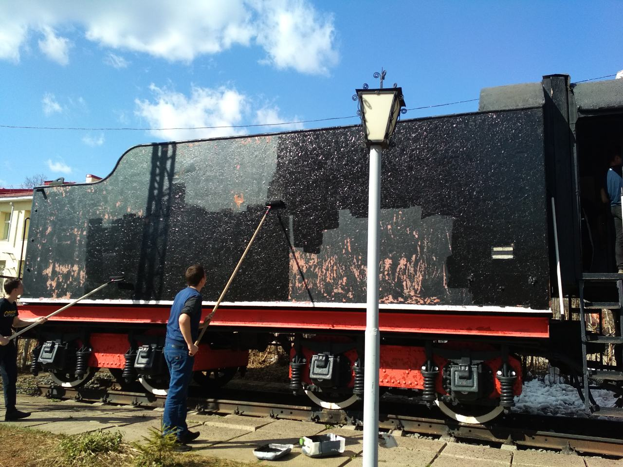 В Кирове помыли старинный паровоз