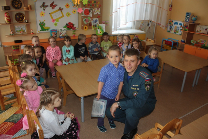 В Кирове два школьника и детсадовец спасли дома от пожара