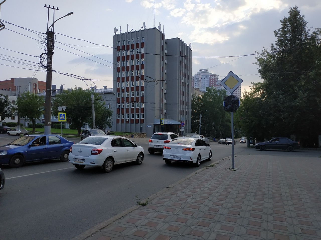 Известно, почему закрыли знак на Преображенской, запрещающий поворот налево на Дерендяева