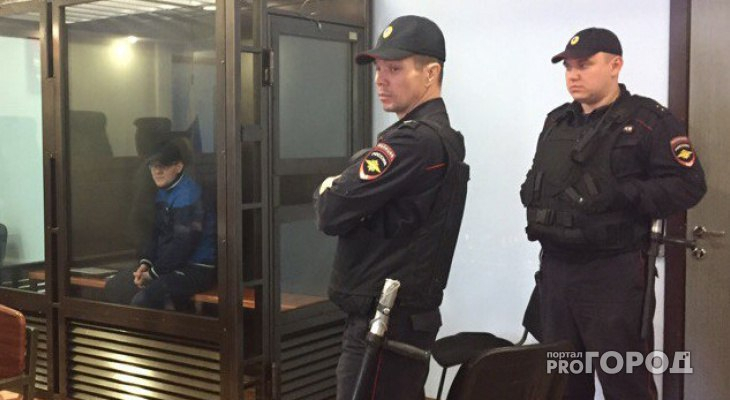 Электрошокеры, ножи: какие еще опасные предметы пытались пронести в кировские суды