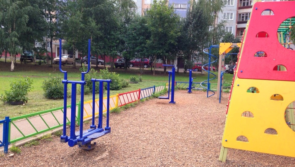 В Кирове готовят к открытию пять детских площадок