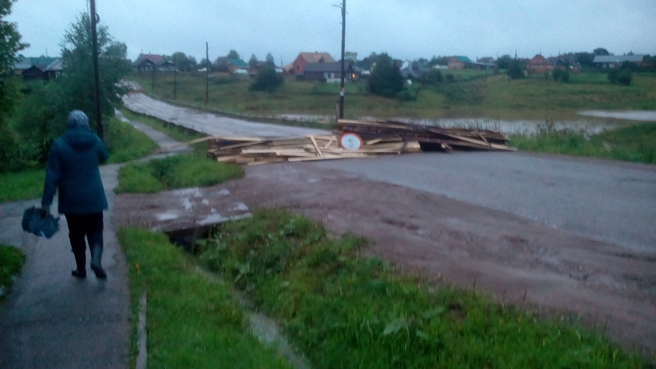 В одном районе  Кировской области ввели режим ЧС из-за дождевого паводка