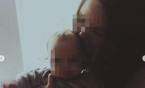 Фото к статье: В Кирове мать погибшей в запертой квартире девочки оставили в СИЗО