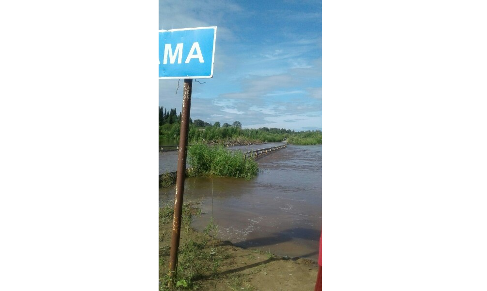 В Верхнекамском районе затопило недавно построенный мост