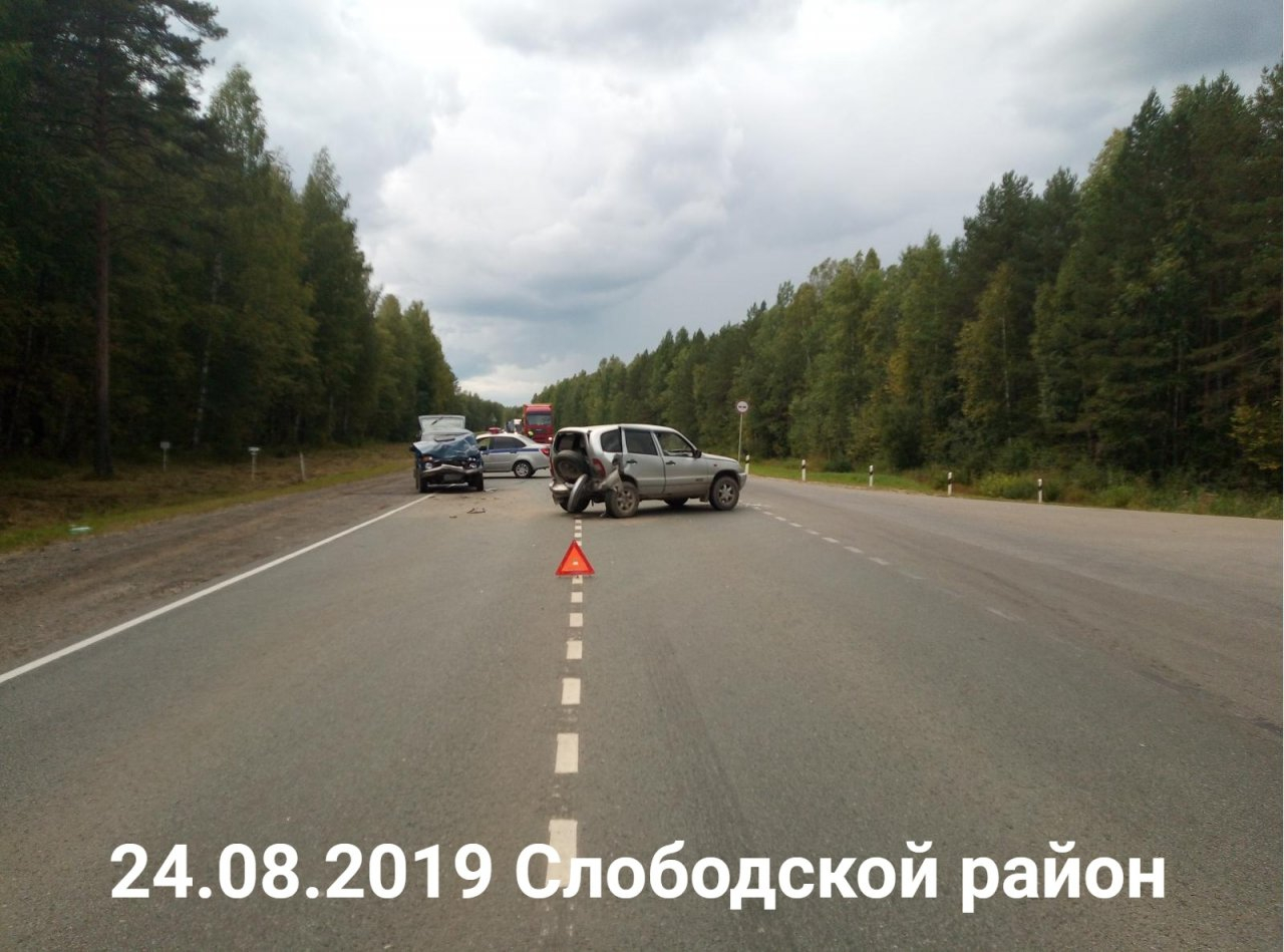 Тройное ДТП в Кировской области: пострадали пять человек