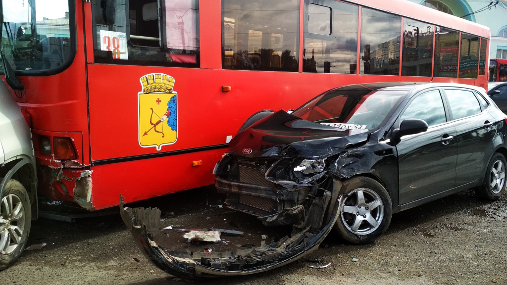 Подробности массовой аварии с автобусом: в Кирове начали проверку