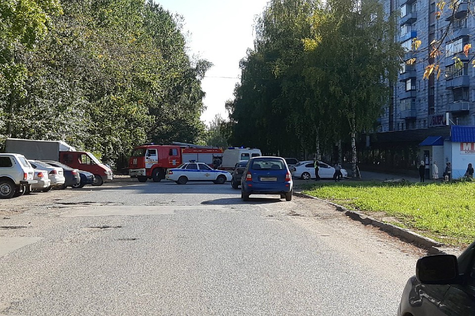 Подозрительный чемодан: в Кирове из-за угрозы взрыва оцепили многоэтажку