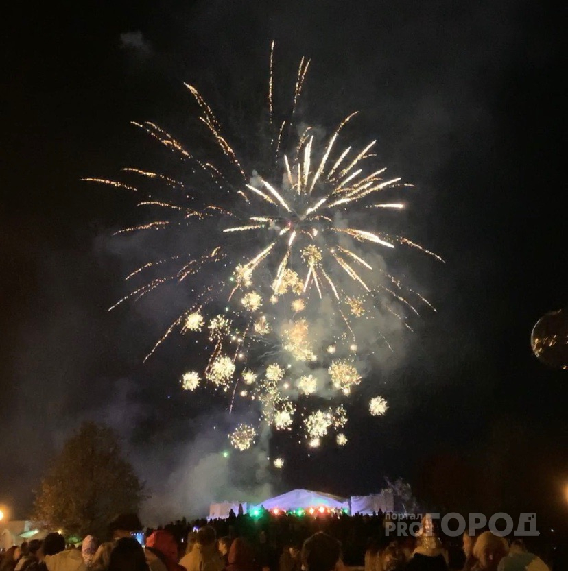 Видео: в Кирове фестиваль завершился ярким фейерверком