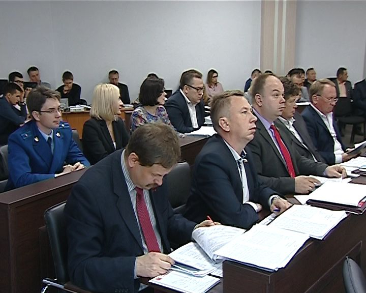 В Кирове депутатов ограничат в высказываниях на заседаниях думы