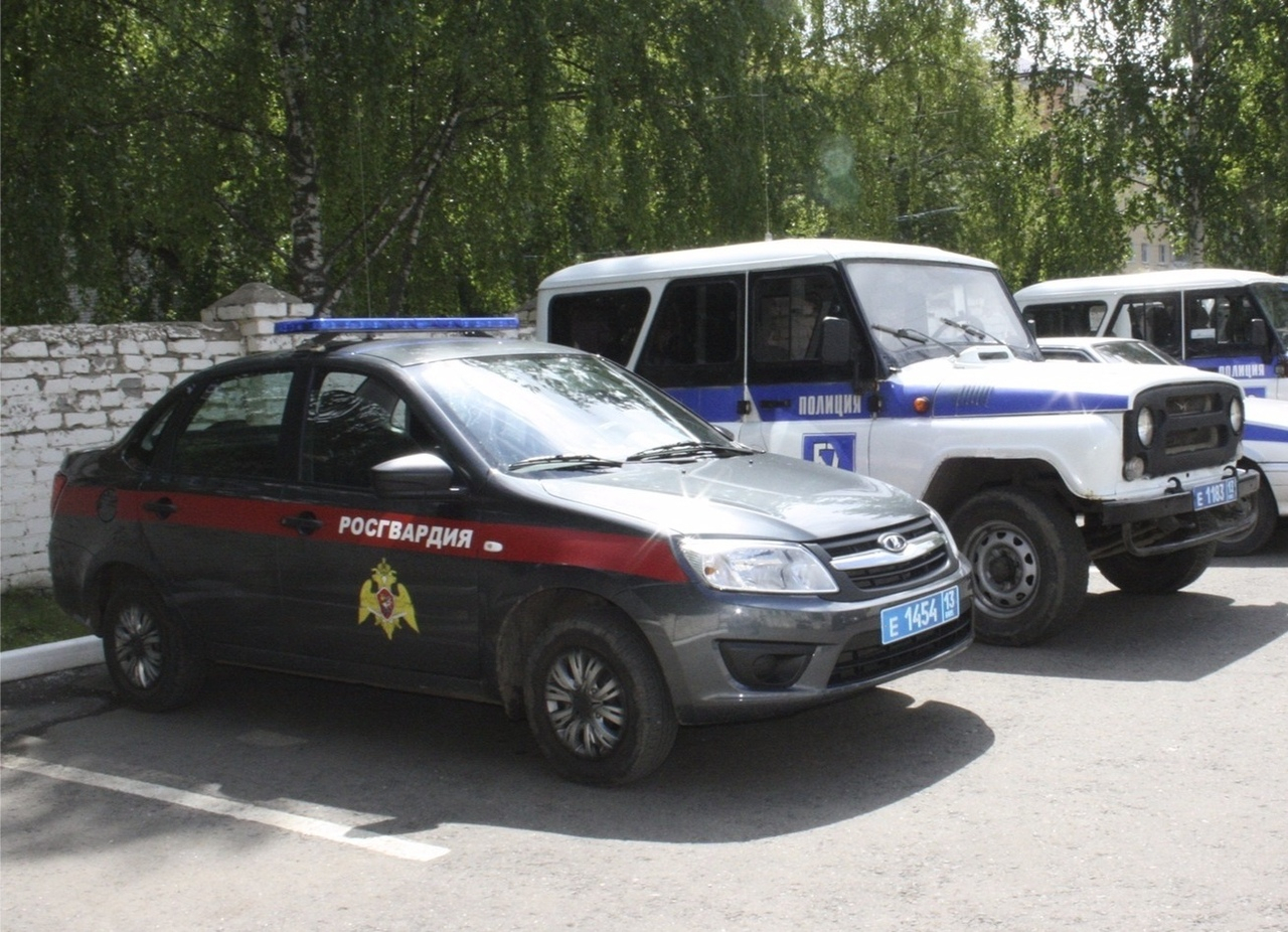 В Кировской области женщину, подозреваемую в мошенничестве, задержали прямо на улице