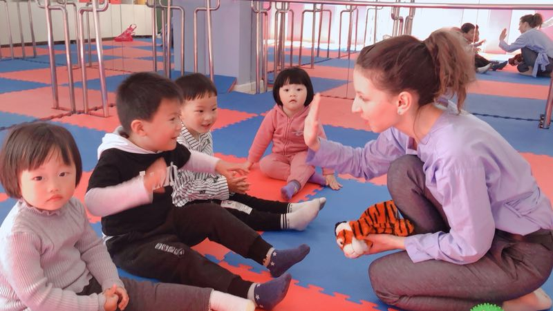 «Дети учатся даже в метро»: кировчанка о работе учителем в Китае