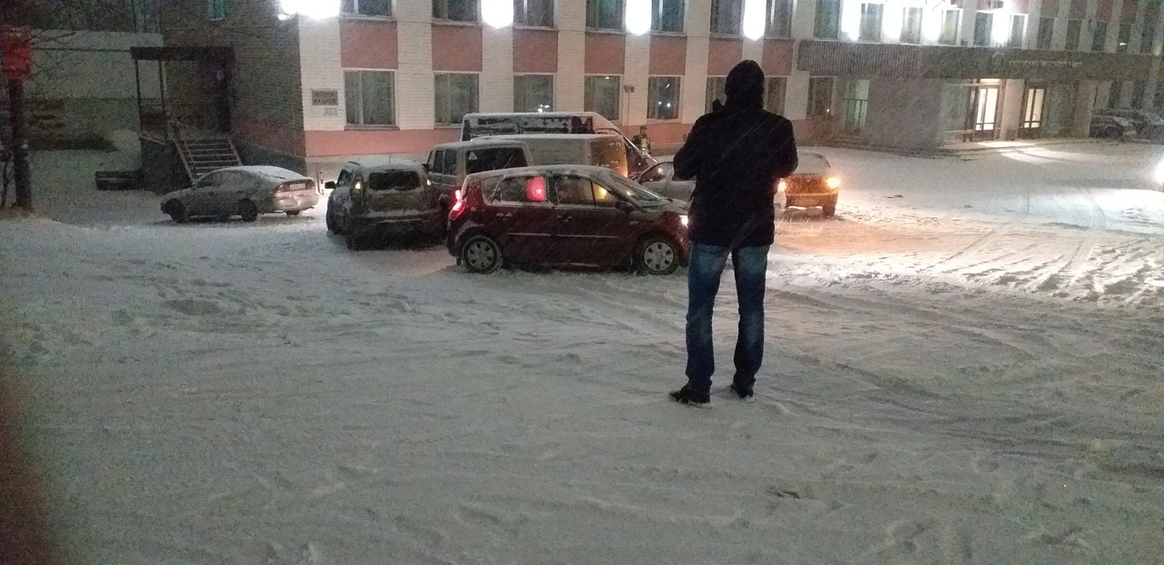 Что обсуждают в Кирове: пробки из-за снегопада и изменения на повороте на Коминтерн