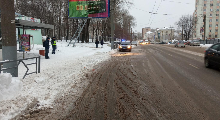 Что обсуждают в Кирове: мужчина упал под троллейбус и прогноз погоды на ноябрь