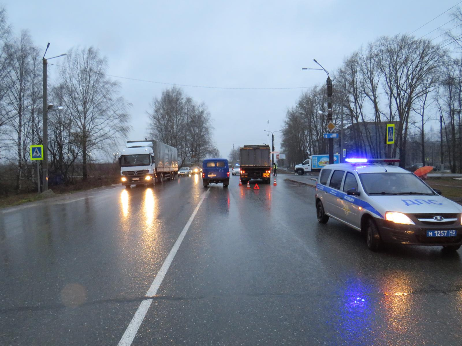 Что обсуждают в Кирове: грузовик насмерть сбил пешехода и авария на биохимзаводе