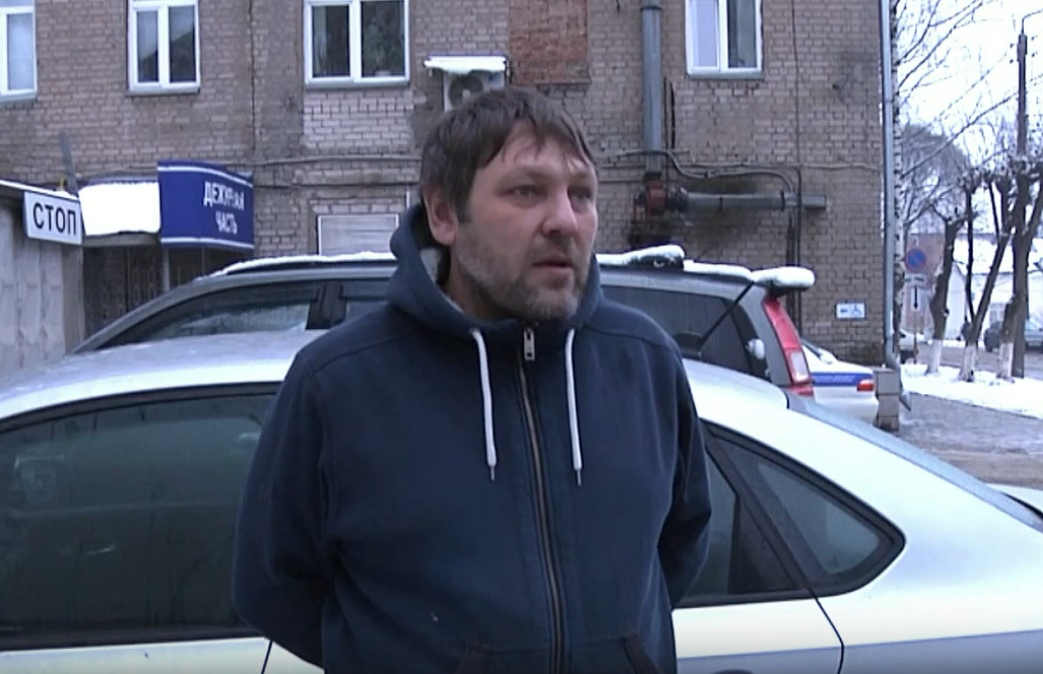 В Кирове таксист спас 91-летнюю пенсионерку от мошенника