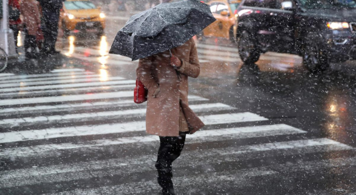 Снег с дождем и гололедица: синоптики рассказали о погоде в Кирове на среду