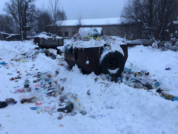 В Санчурском районе регоператор год не вывозил мусор, но деньги с жителей брал