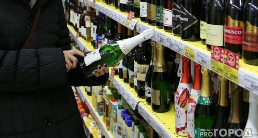 В Роскачестве назвали лучшим шампанское за 300 рублей