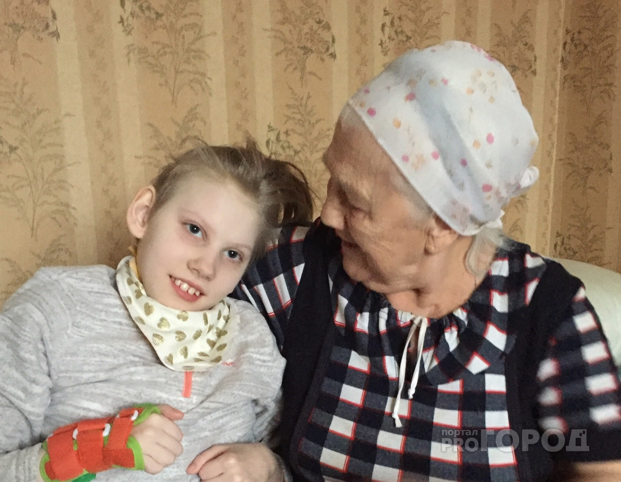 Жительница Кировской области подарила 16 тысяч рублей девочке с ДЦП