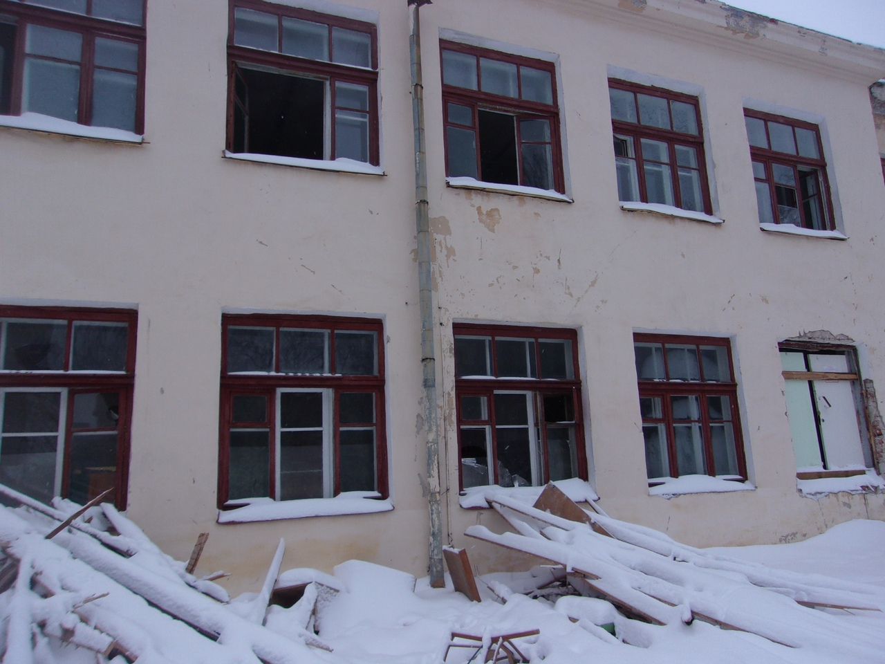 В Кирове разобрали здание в нормальном состоянии, чтобы построить на его месте садик