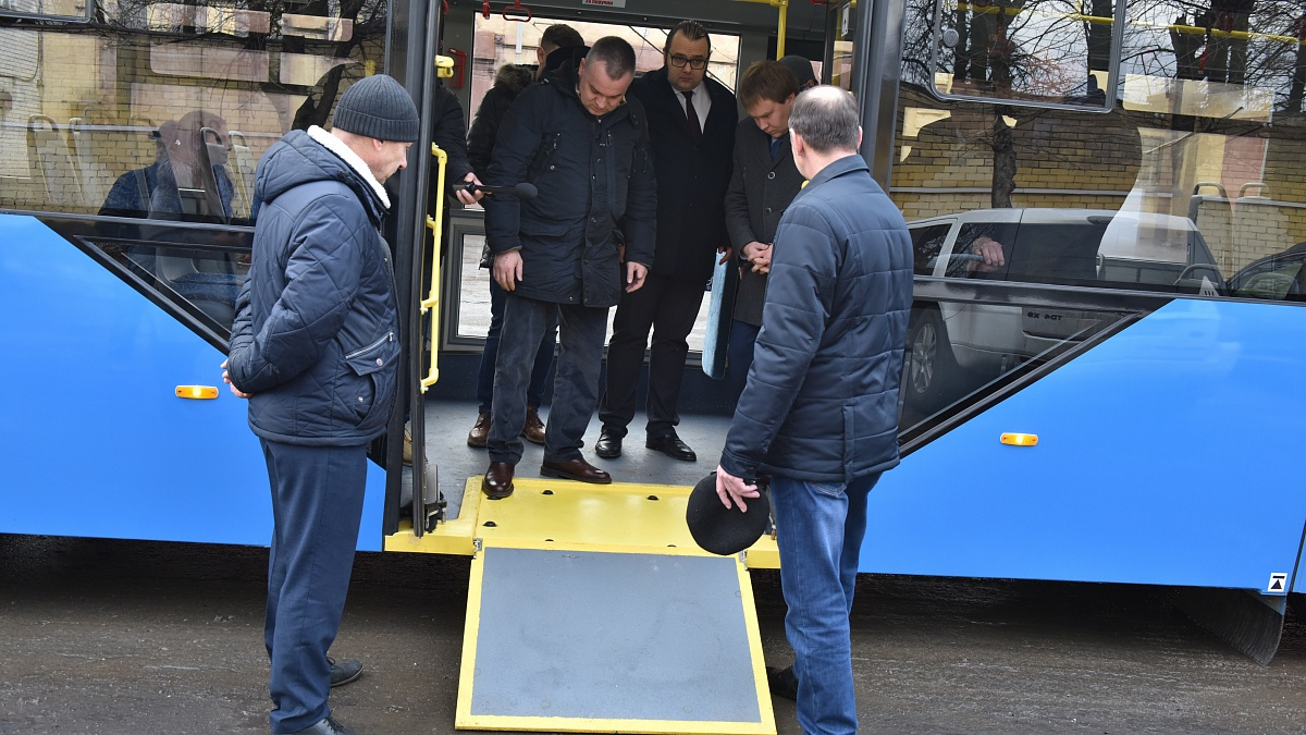 Кировчане с колясками смогут заказывать низкопольный общественный транспорт