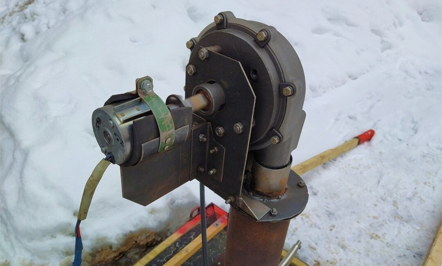 Бывший инженер из Кирова изобрел чудо-устройство для очистки тротуаров от снега