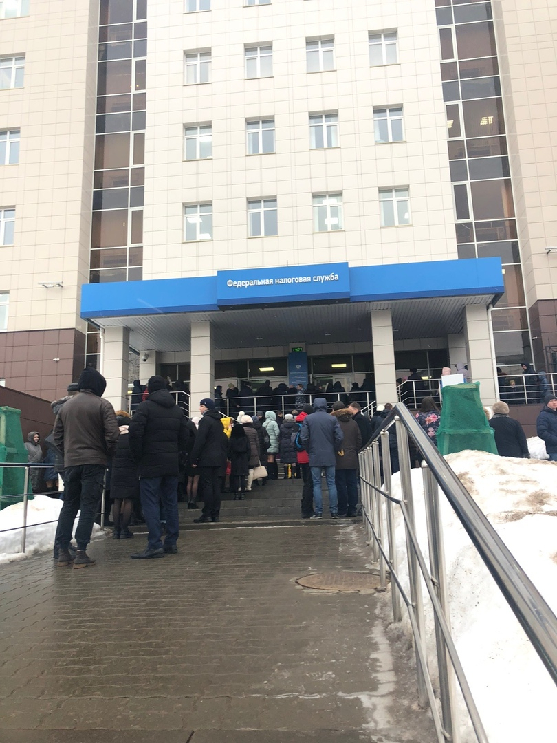 Массовая эвакуация: в здании налоговой службы в Кирове обнаружили подозрительный предмет