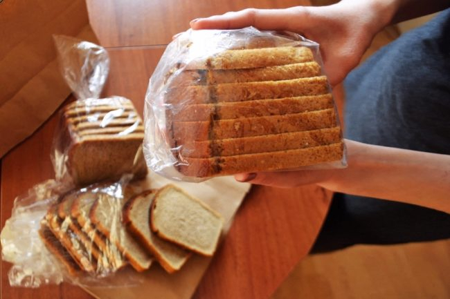 Независимый эксперт: «Хлеб, который не черствеет неделю, есть не рекомендую»