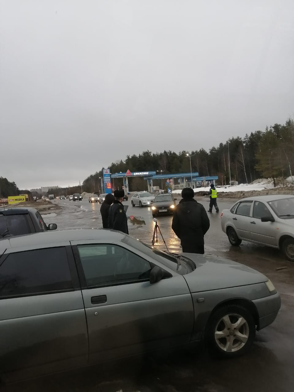 В Чепецком районе у двух водителей отобрали машины прямо на трассе