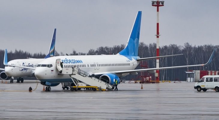 "Победа" приостанавливает рейсы по России и миру