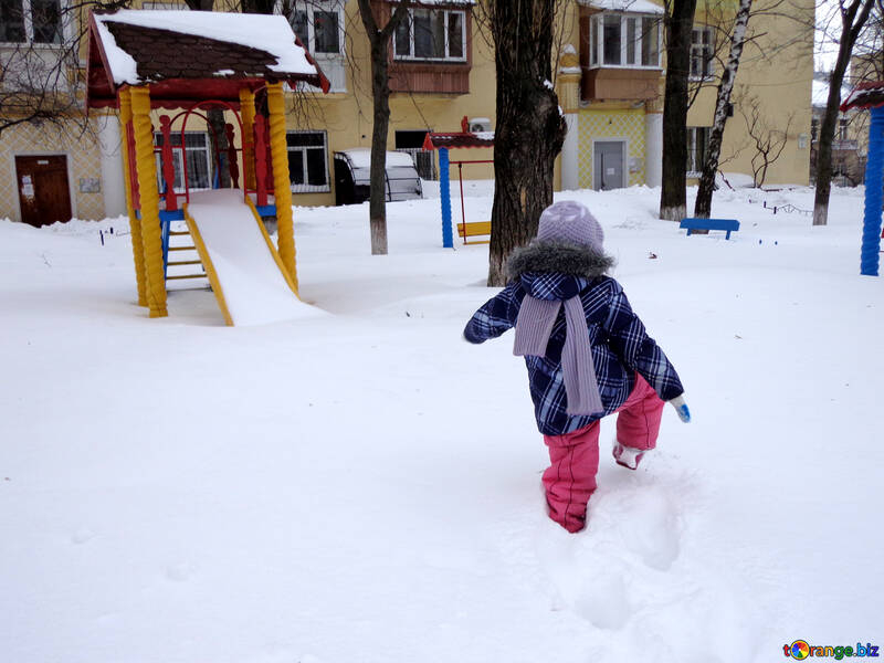 Кировчанина могут оштрафовать на 40 тысяч рублей за прогулку с ребенком