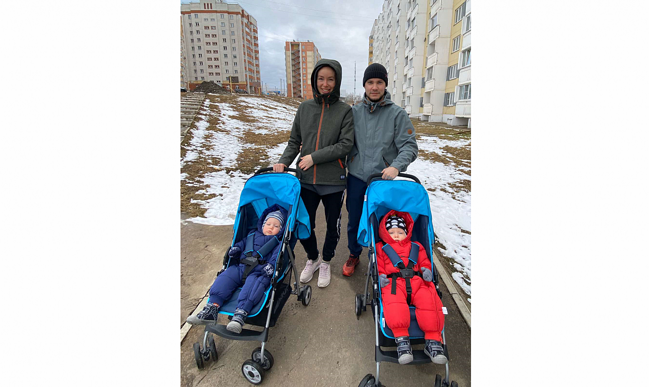 Семьи Кировской области подают заявления на новую выплату в размере 5 тысяч рублей