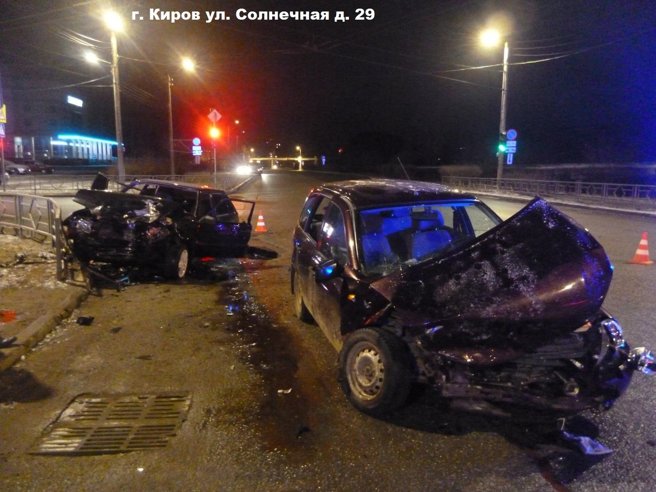 В Кирове при столкновении двух ВАЗов пострадали пять человек