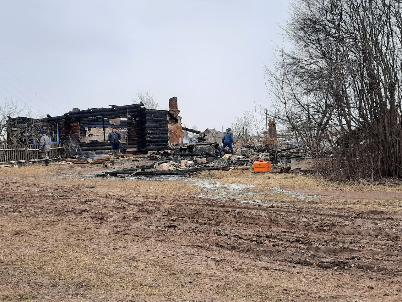 Пожар уничтожил все: известно, почему горят дома в Кировской области