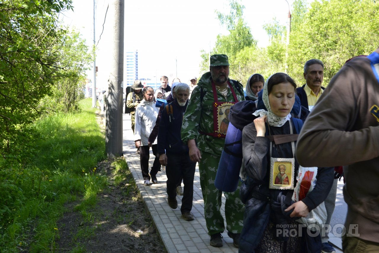"Пытались остановить, но она пошла назад": подробности пропажи паломницы в Кировской области