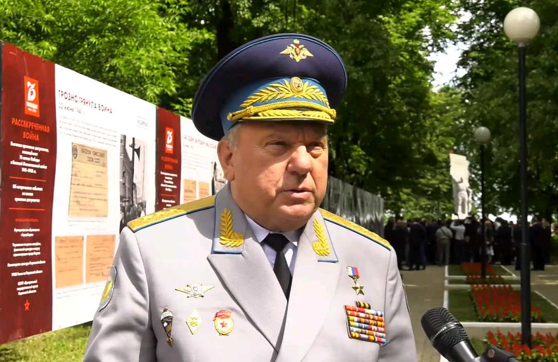 «Хотите, чтобы ваша судьба была полноценной — приходите и голосуйте»: генерал-полковник Шаманов высказался по поправкам в Конституцию