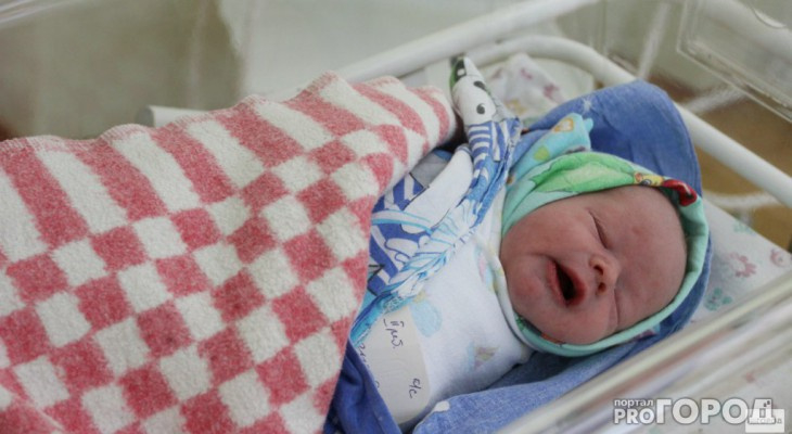 34-летняя женщина из Кировской области родила девятого ребенка