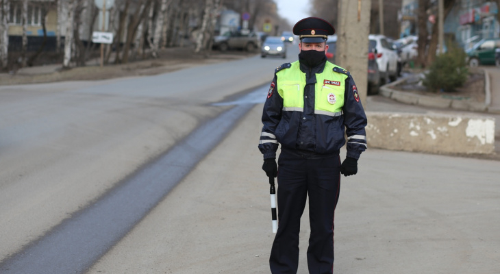 Сотрудники ГИБДД предупреждают кировских водителей о «сплошных проверках»