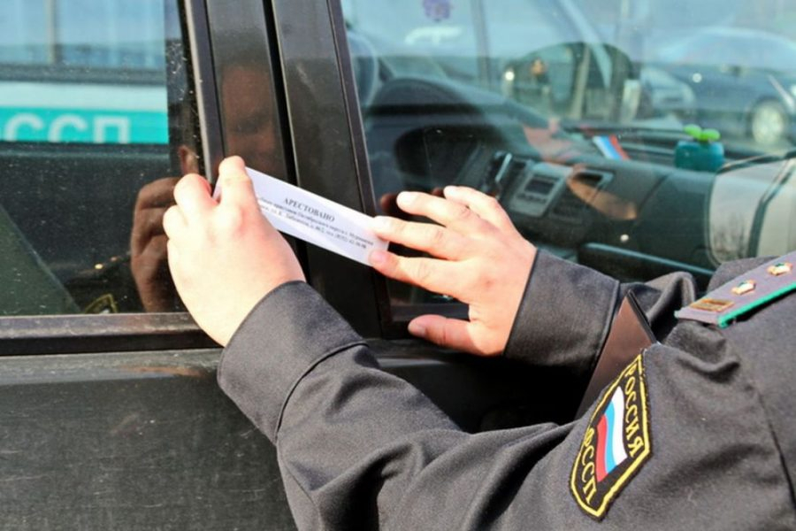 У кировчанки за долг в 7300 рублей по электроэнергии арестовали автомобиль