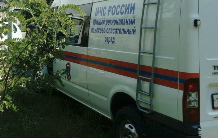 В Сочи сотрудники МЧС спасли двух туристов из Кирова, потерявшихся в ущелье