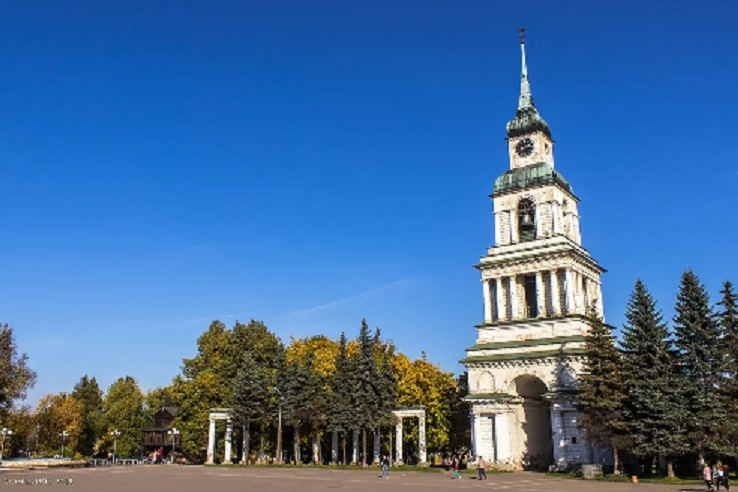 В Слободском отремонтируют колоннаду на Соборной площади за 1 миллион рублей