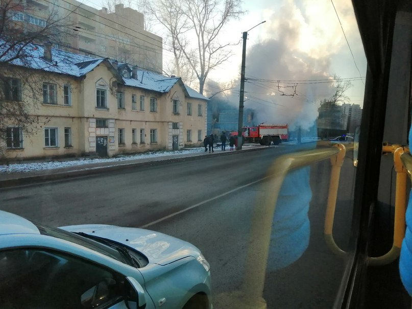 Пострадавшего с ожогами доставили в больницу: появились подробности пожара на Красина
