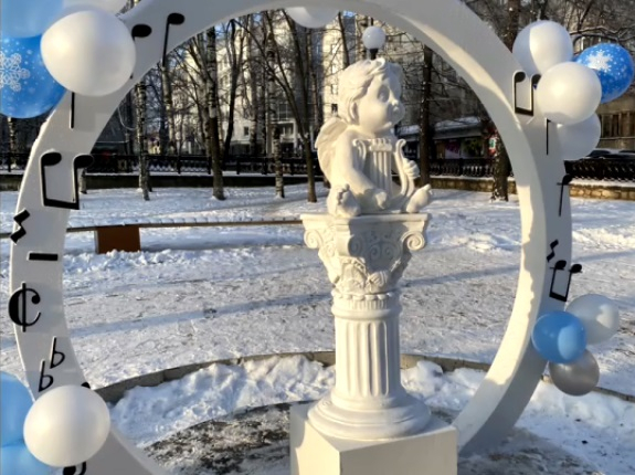 "В центре города ставить такое нелепо": эксперты о новой скульптуре в Кирове